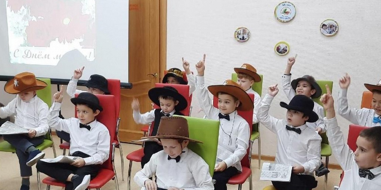 Поэтический час «Говорите мамам нежные слова»