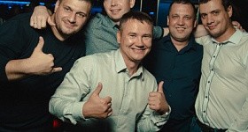 За нефть! За вас! За газ!