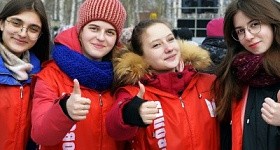 Цветущий май