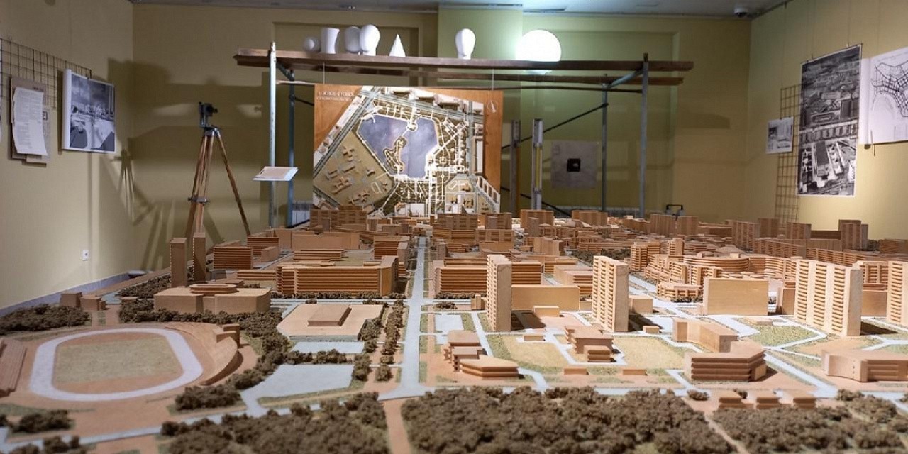 Выставка «Образ города в архитектурных эскизах и макетах»