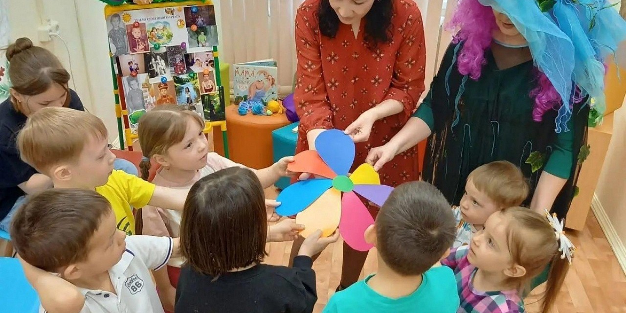Познавательно-игровая программа «Мы семья – защитники природы»