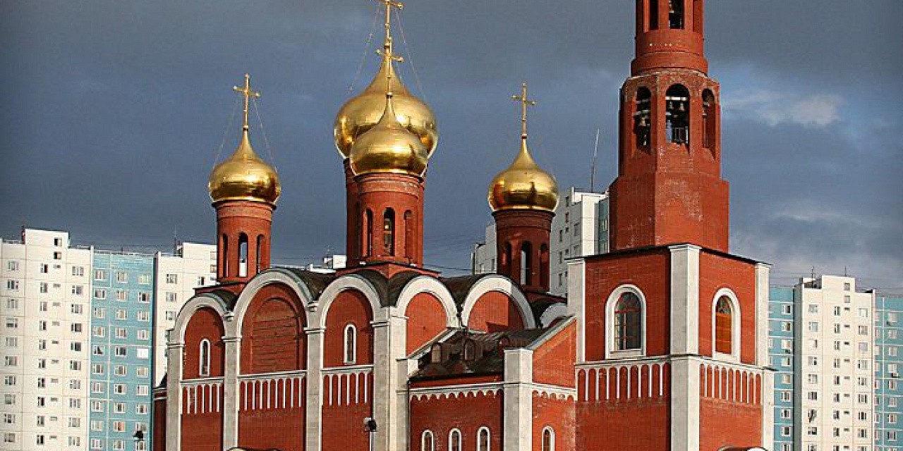 Праздничное мероприятие, посвященное юбилею Храма Рождества Христова и православной гимназии города Нижневартовска