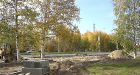 В Нижневартовске начали обустраивать новую парковку у женской консультации