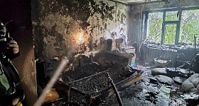 В Нижневартовске пожарные спасли шестерых детей из горящей квартиры