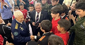 Легендарный летчик и герой России встретился с кадетами в Нижневартовске