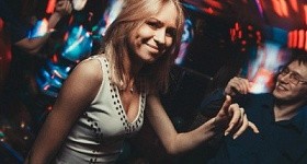 Токио танцы «Topless Dj Alisa»