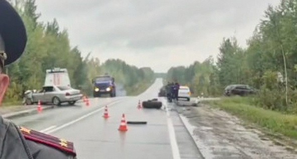На трассе в Нижневартовском районе водитель Hyundai насмерть разбился в ДТП с Камазом