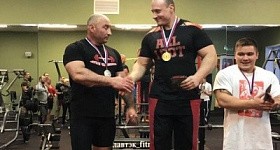Новогодние соревнования по жиму лежа