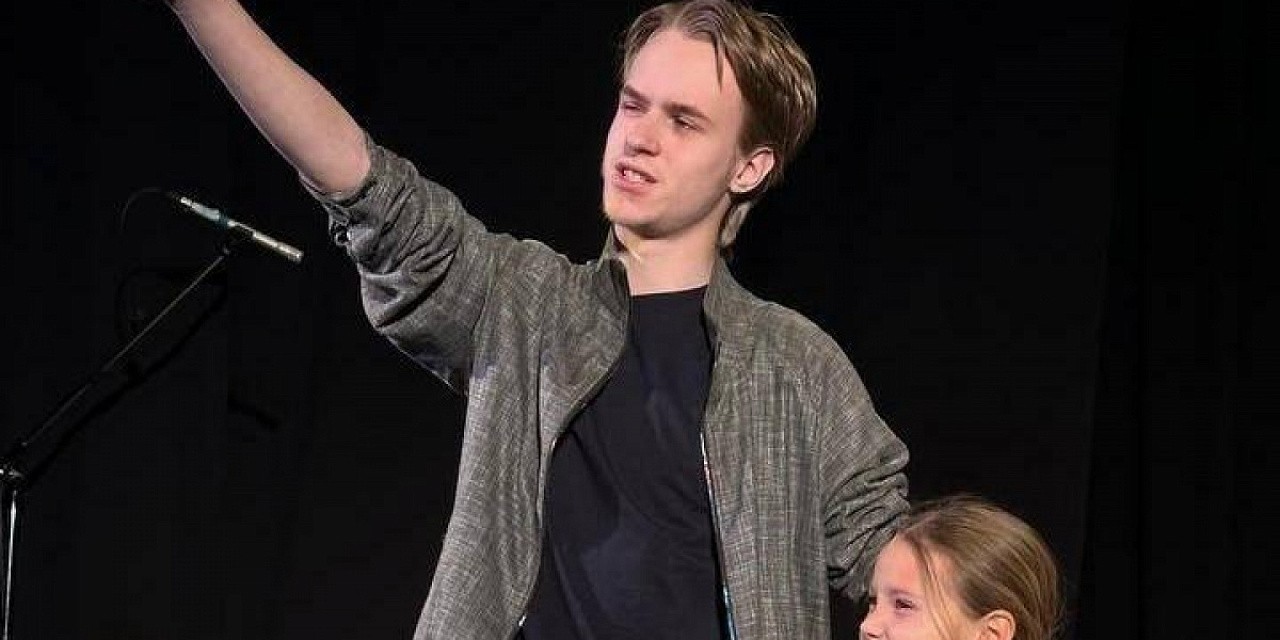 Спектакль «Я хочу научить тебя летать» Спектакль «Я хочу научить тебя летать»
