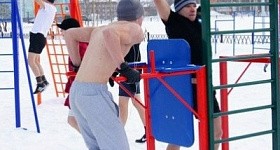 Час спорта в шортах