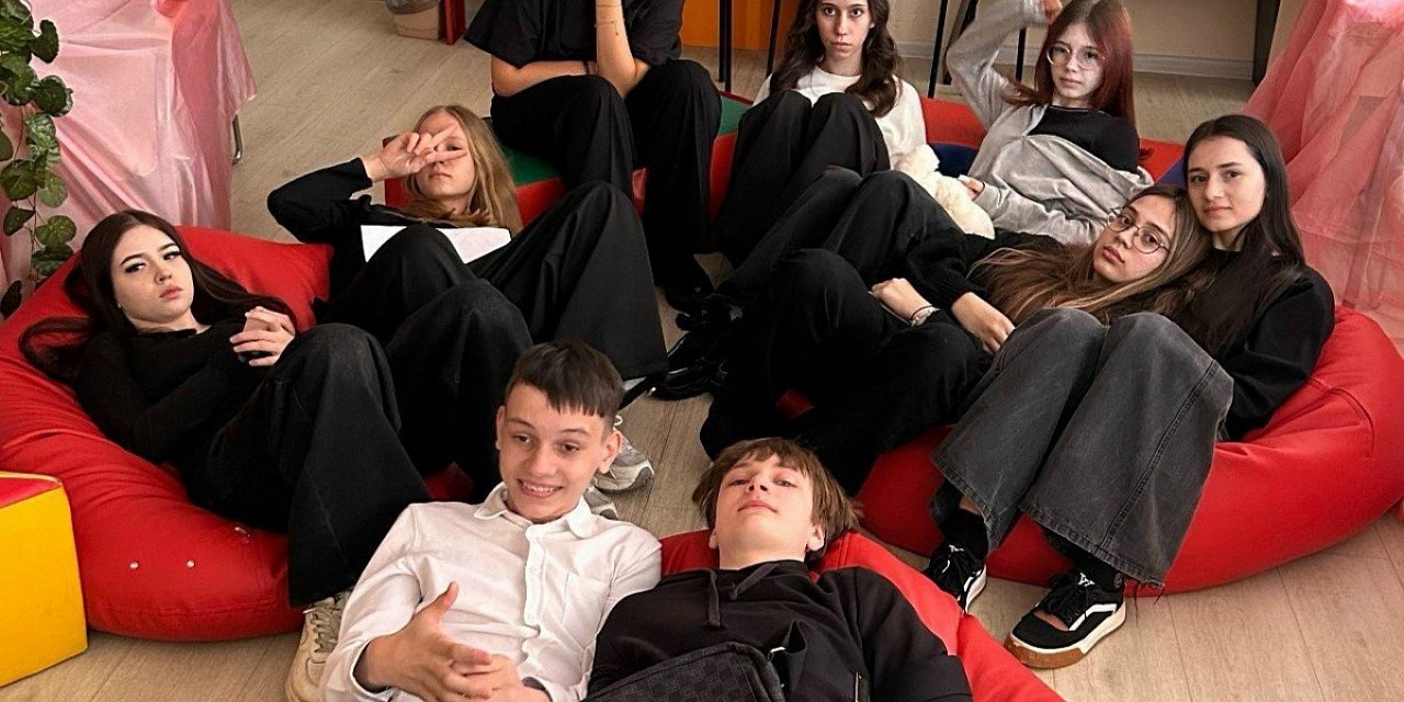Игровая программа «Скульптор и глина»