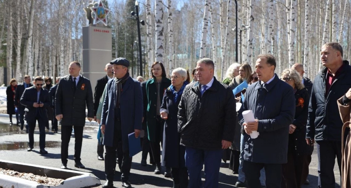 Глава Нижневартовска лично проверил, как идет подготовка к главному празднику страны