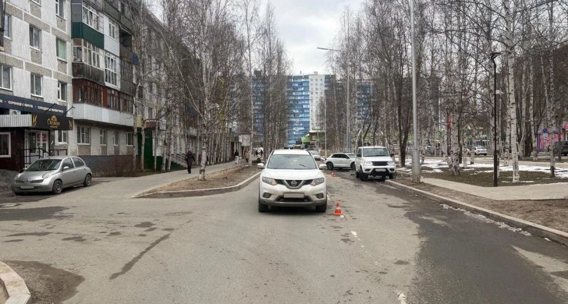 В Нижневартовске под колеса автомобиля попала маленькая девочка