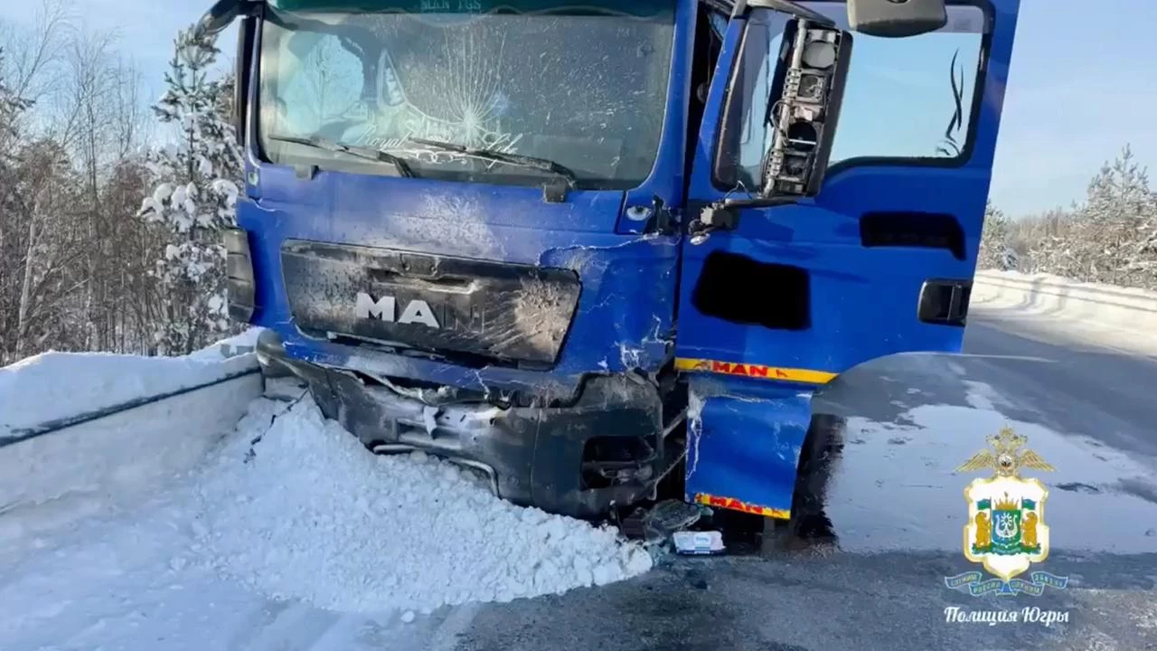 Смертельное ДТП с фурой произошло на трассе Сургут - Нижневартовск