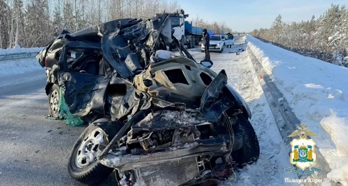 Смертельное ДТП с фурой произошло на трассе Сургут - Нижневартовск