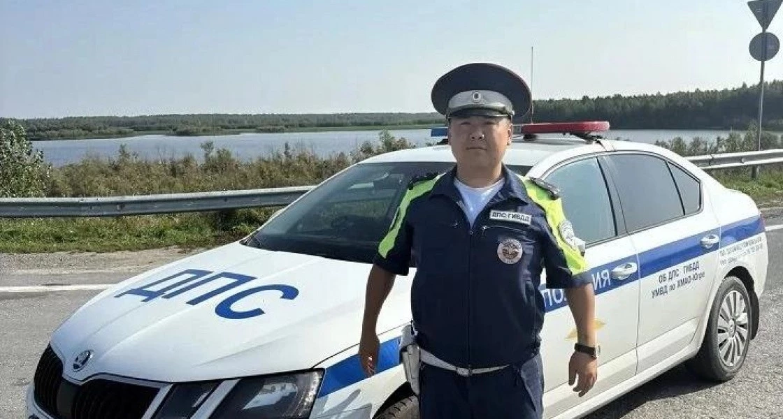 Неравнодушный капитан помог попавшей в беду на опасной трассе жительнице Нижневартовска