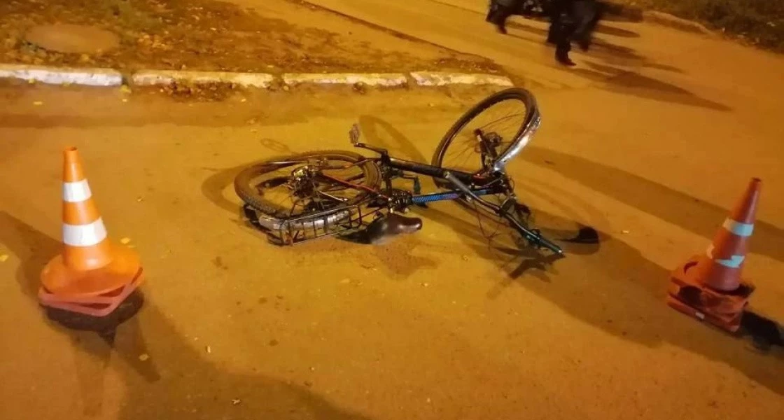 В Нижневартовске под колеса автомобиля попал пьяный велосипедист