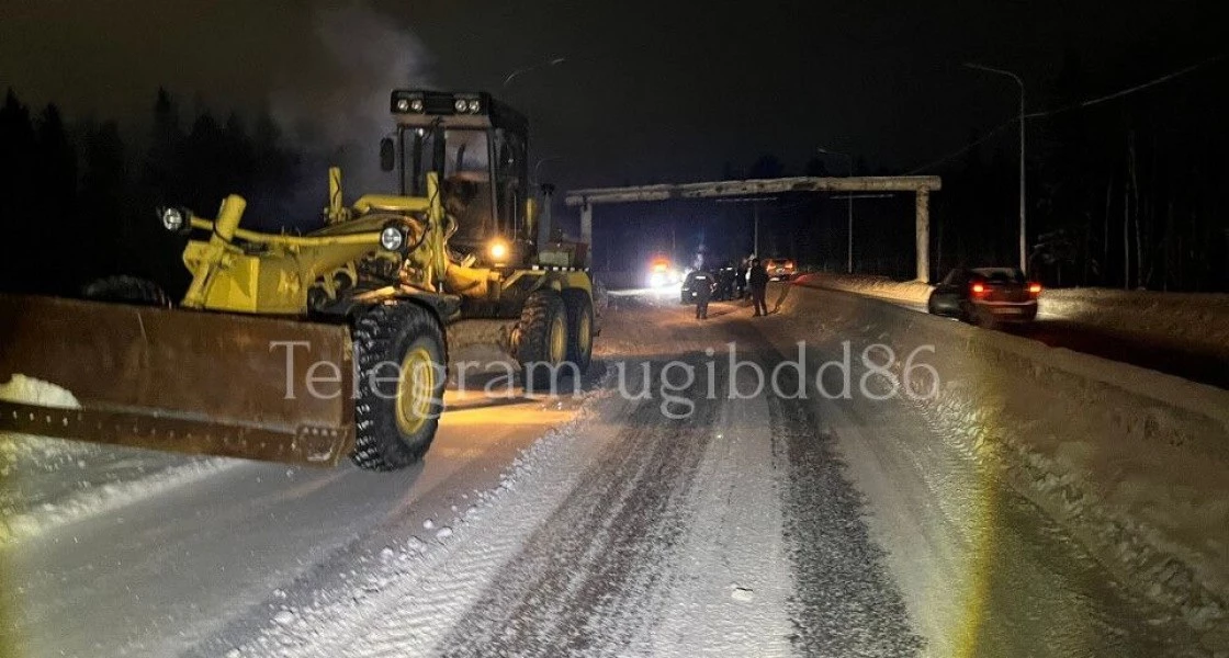 В Нижневартовске в ДТП со снегоуборочной техникой пострадали двое детей