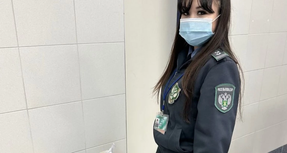 В аэропорту Нижневартовска уничтожают сыры, колбасу и мед