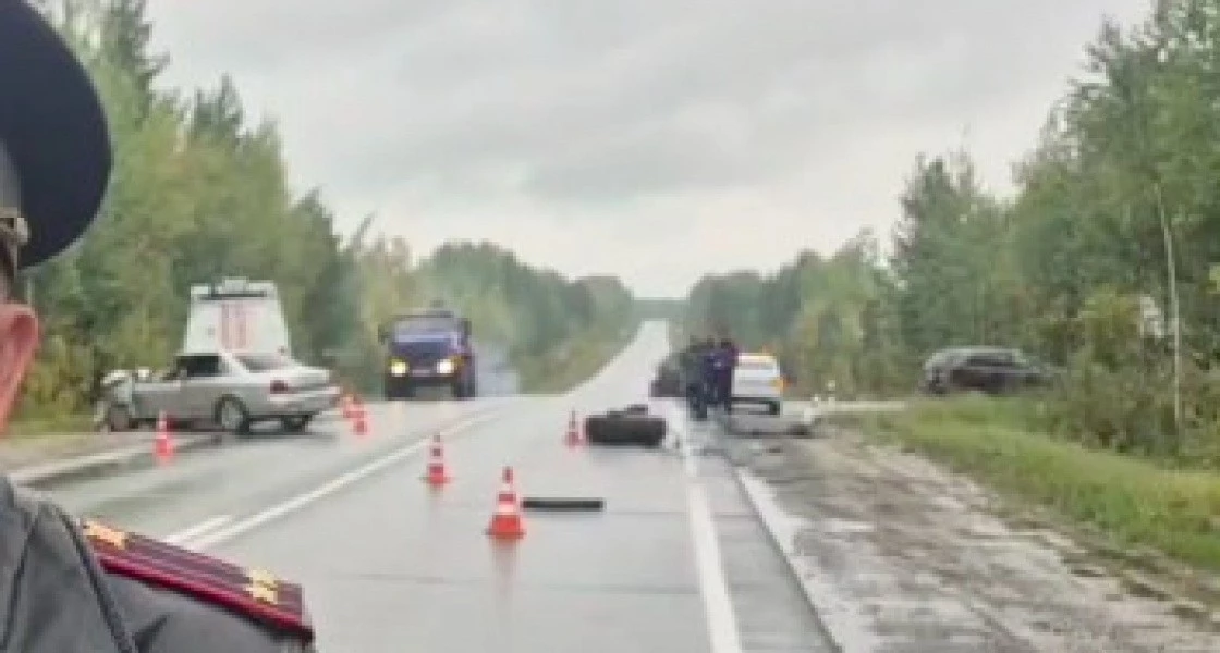 На трассе в Нижневартовском районе водитель Hyundai насмерть разбился в ДТП с Камазом