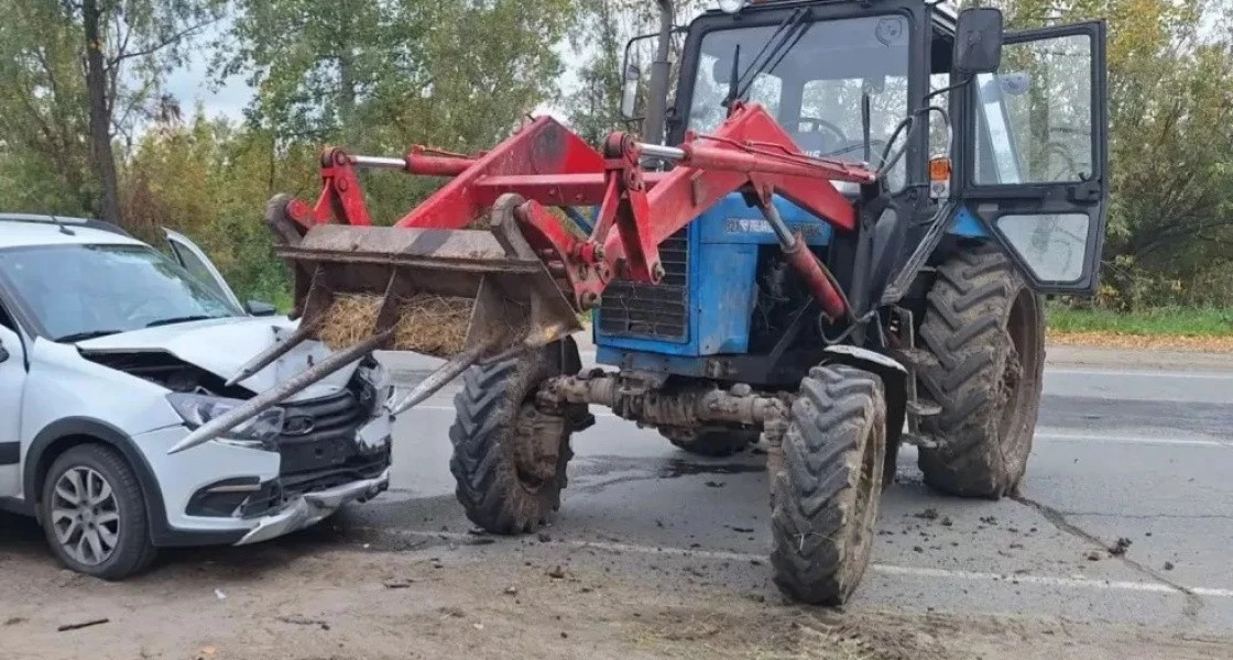 В Нижневартовске пенсионер врезался в сломанный трактор